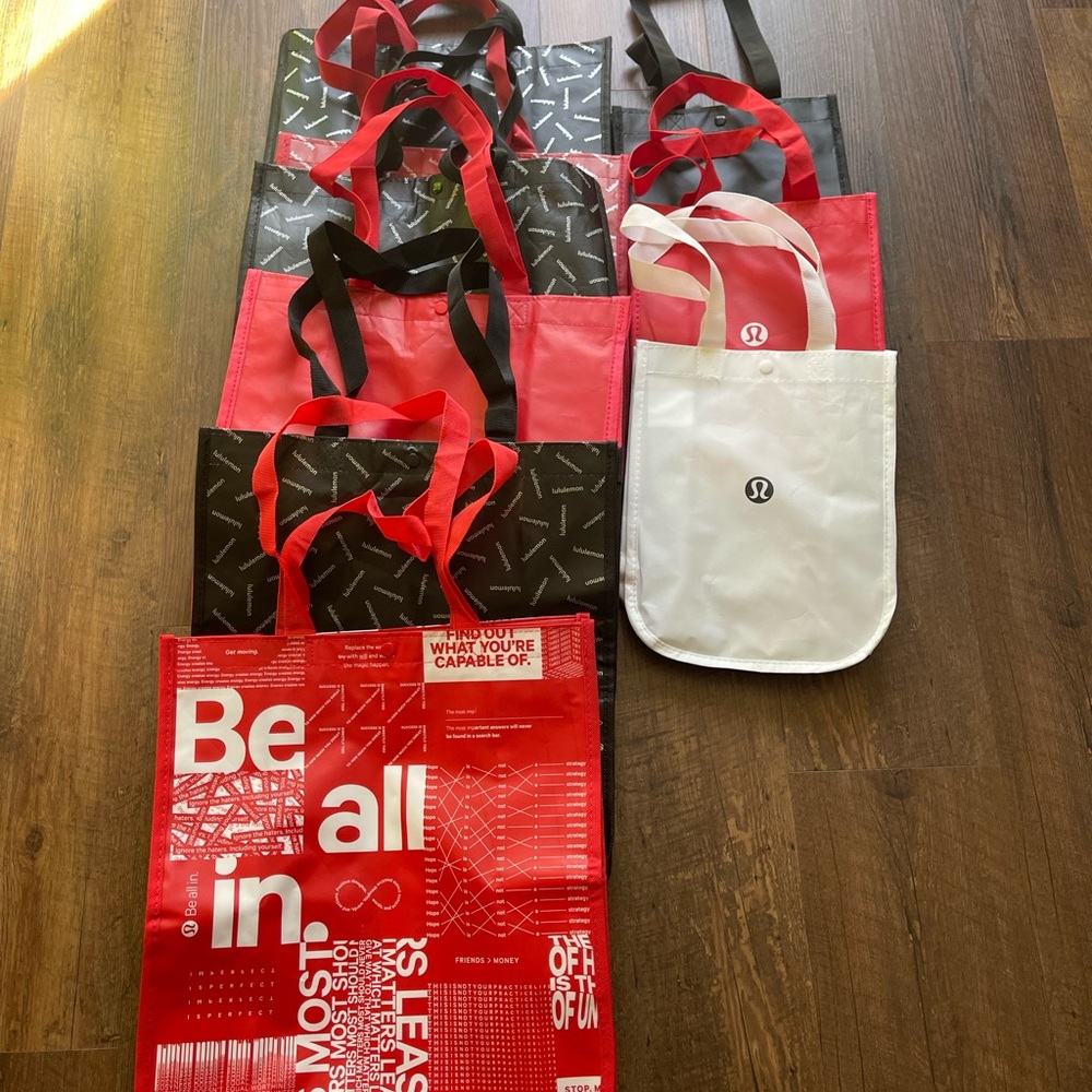 Lululemon clothing bags